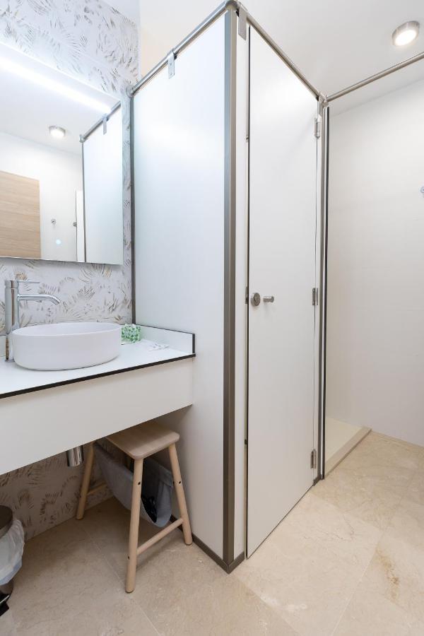 Travel Habitat La Marina Real Appartement Valencia Buitenkant foto